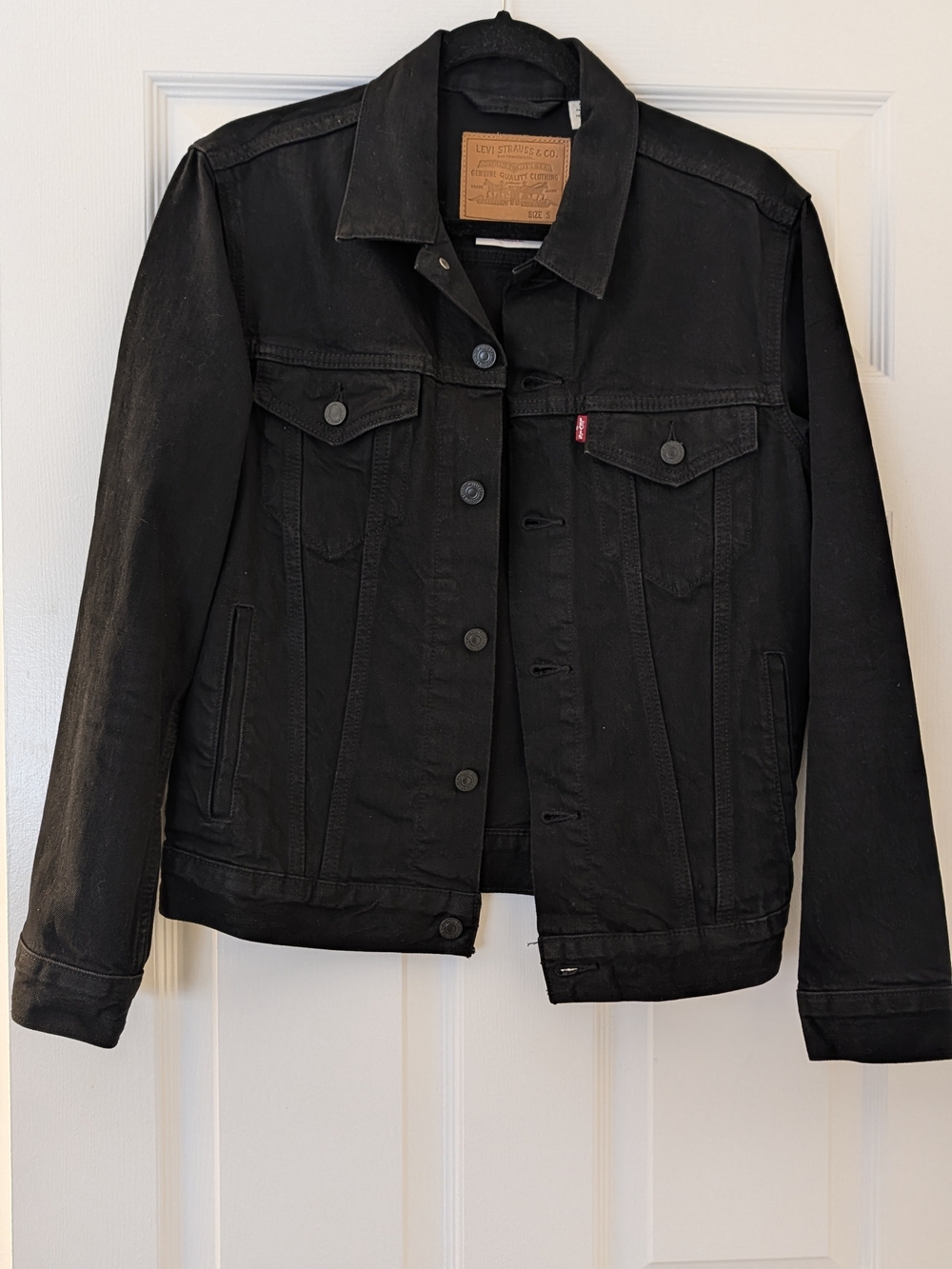 Levi's Black Denim Trucker Jacket - Classic Women's Jean Coat